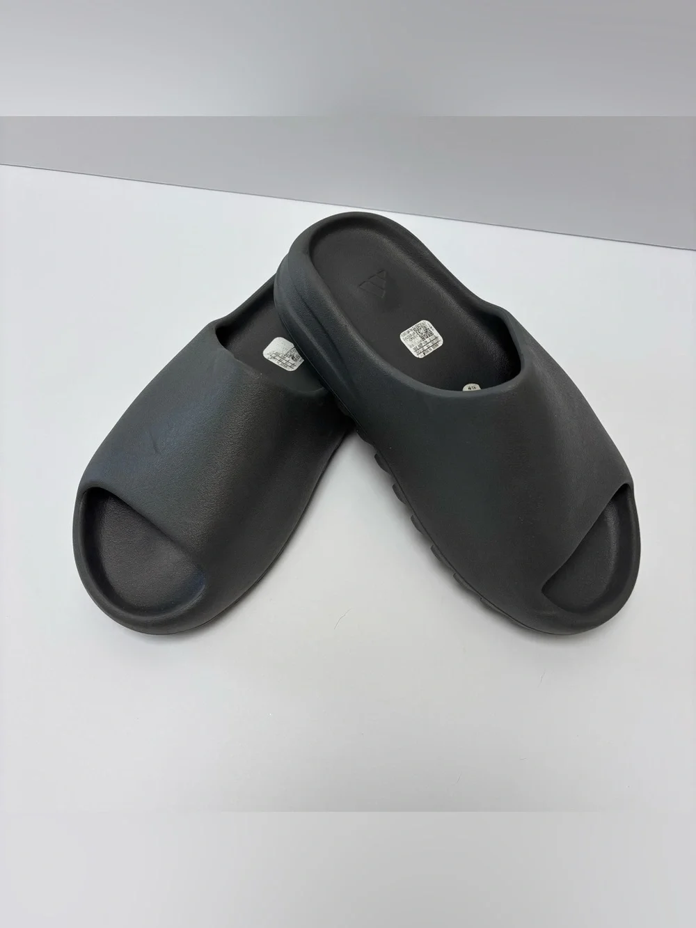 adidas Adilette Comfort Black Slide Sandals Men’s 7 Women’s 8 EU 40
